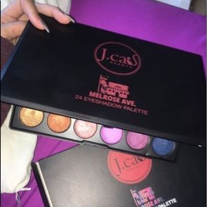 Eyeshadow palette